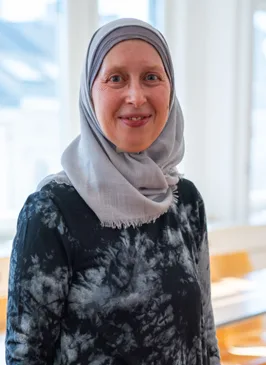 Amina-Baghajati.png